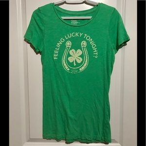 Women’s AEO Graphic T-shirt. M.